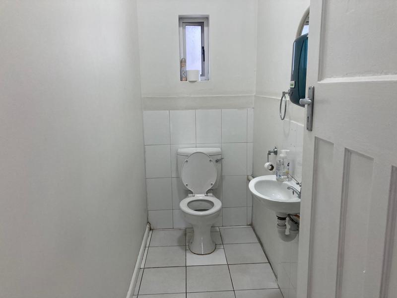 To Let Commercial Property for Rent in Newton Park Eastern Cape